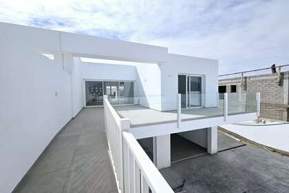 Semi-parcel huse til salg i Playa Blanca, Yaiza, Lanzarote. 